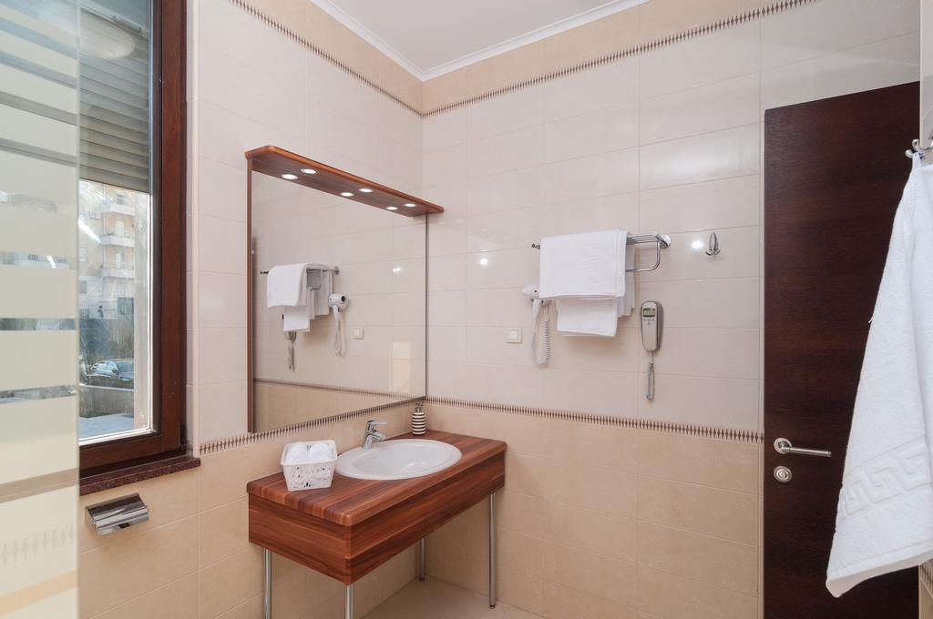 Luxury Rooms Near The Beach Сплит Экстерьер фото