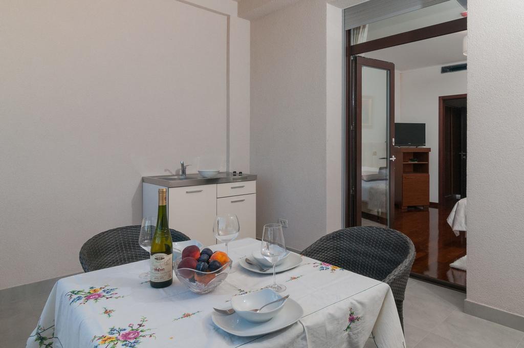 Luxury Rooms Near The Beach Сплит Экстерьер фото